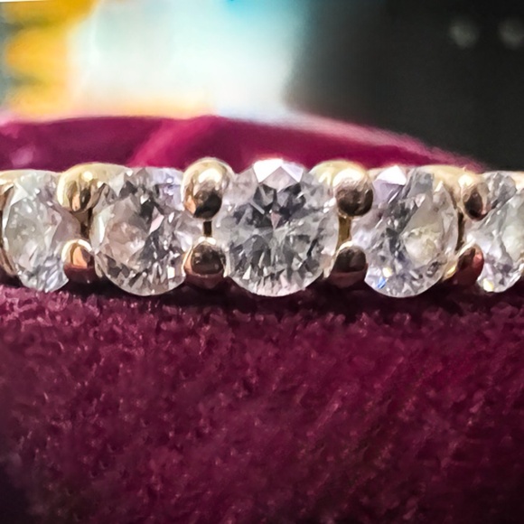 Seven DIAMOND RING Band in 14k Yellow Gold // size 6 - Picture 10 of 10